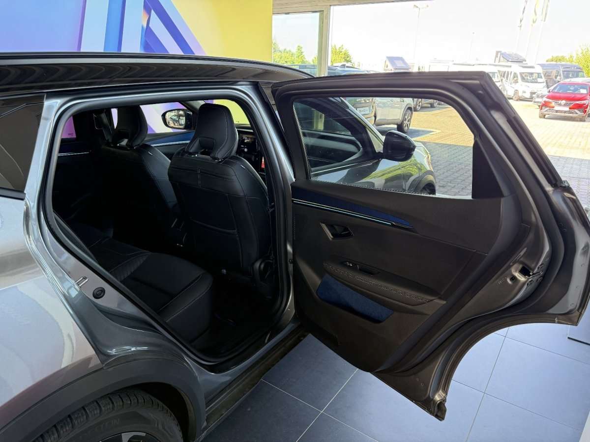 Fahrzeugbild eines Renault Scenic E-TECH