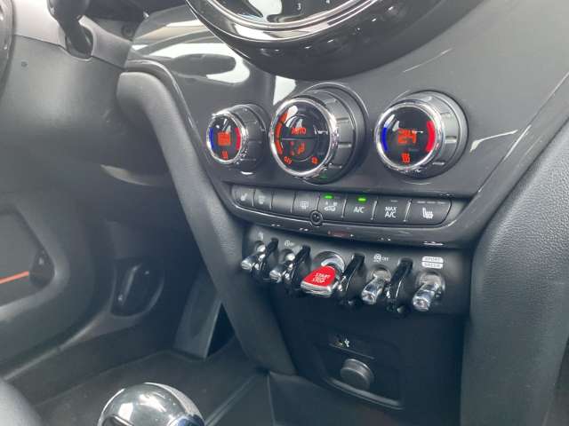 Fahrzeugbild eines MINI Countryman