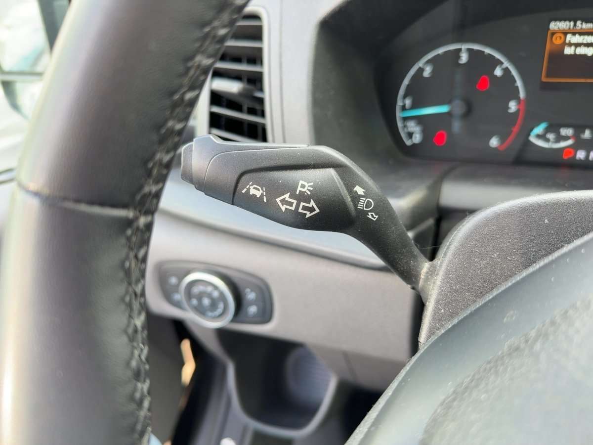 Fahrzeugbild eines Ford Transit Custom