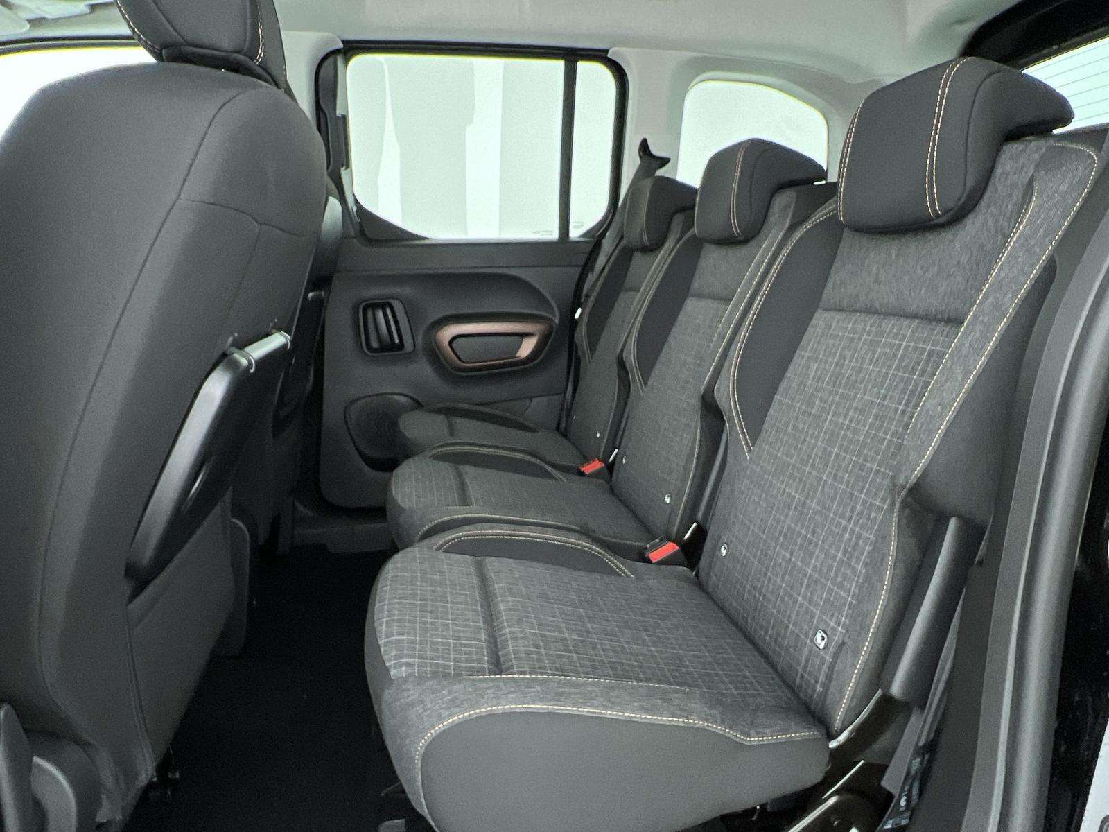 Fahrzeugbild eines Peugeot Rifter