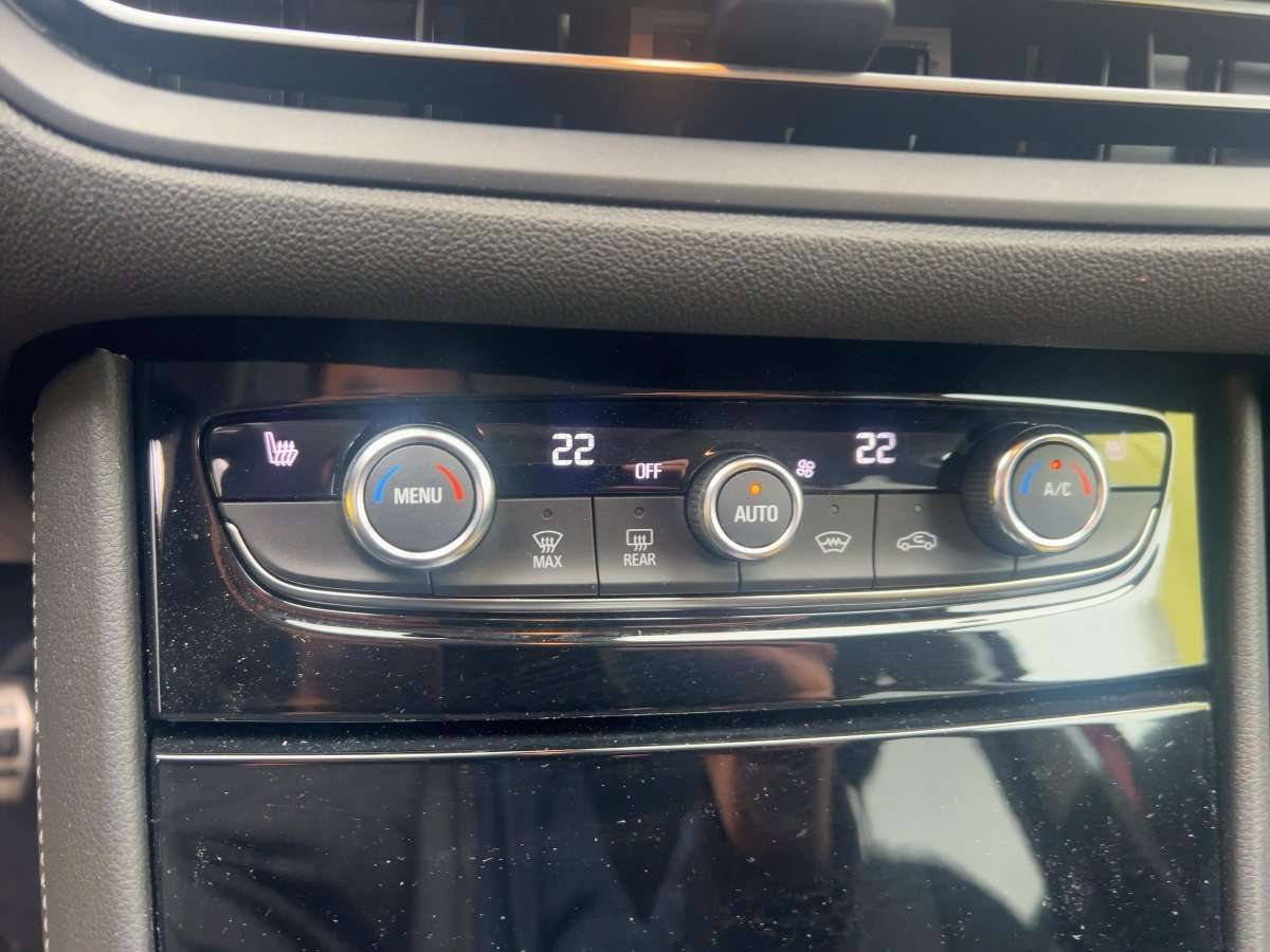 Fahrzeugbild eines Opel Grandland X