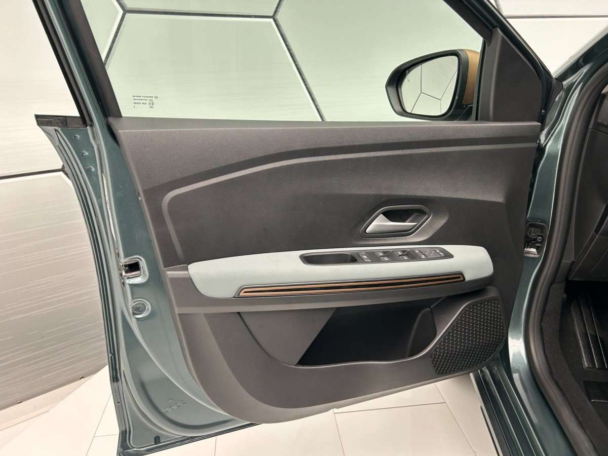 Fahrzeugbild eines Dacia Jogger