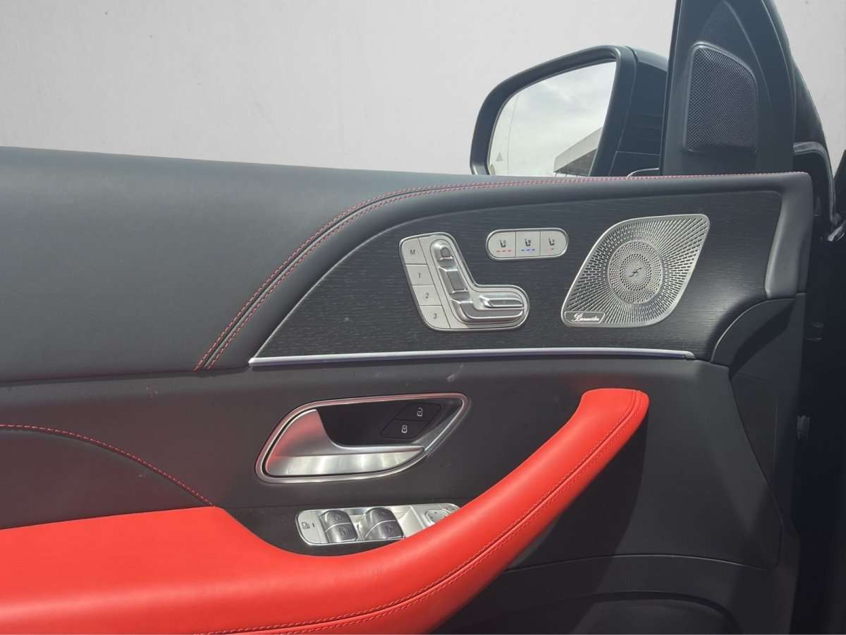 Fahrzeugbild eines Mercedes-Benz GLE