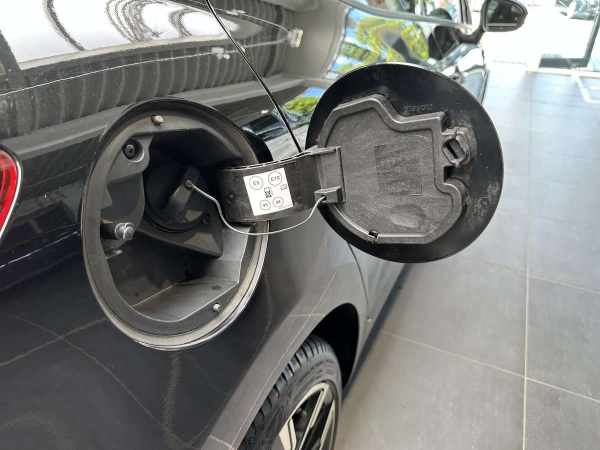 Fahrzeugbild eines Renault Clio