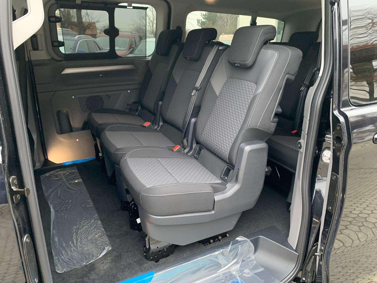 Fahrzeugbild eines Volkswagen Caravelle