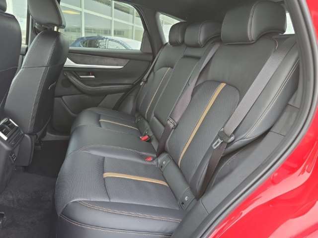 Fahrzeugbild eines Mazda CX-60