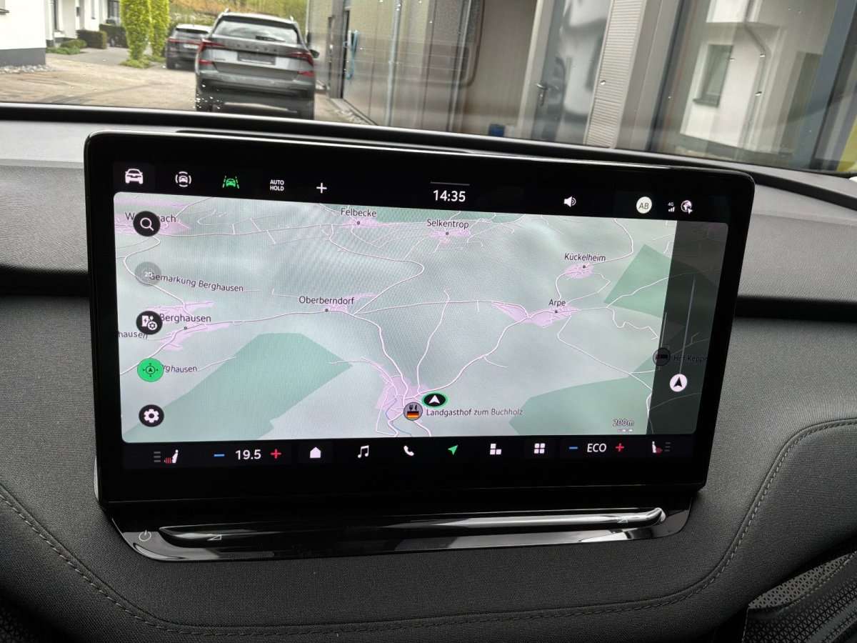 Fahrzeugbild eines Skoda ELROQ