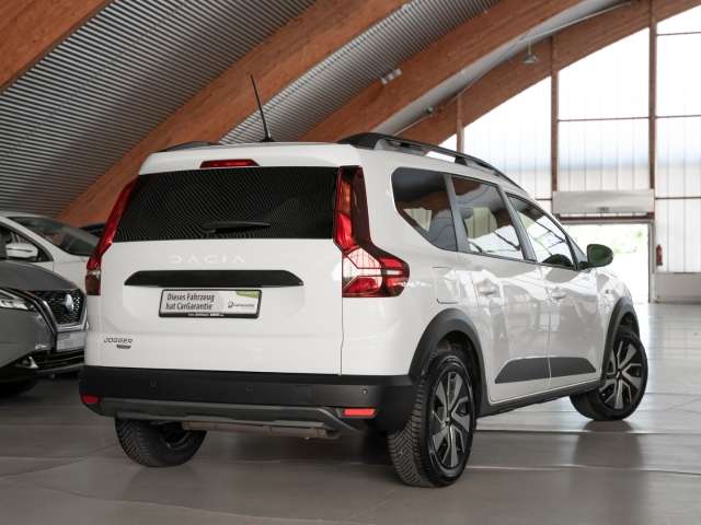Fahrzeugbild eines Dacia Jogger