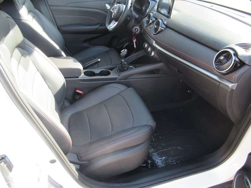 Fahrzeugbild eines DFSK Fengon 500