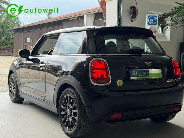 Fahrzeugbild eines MINI COOPER