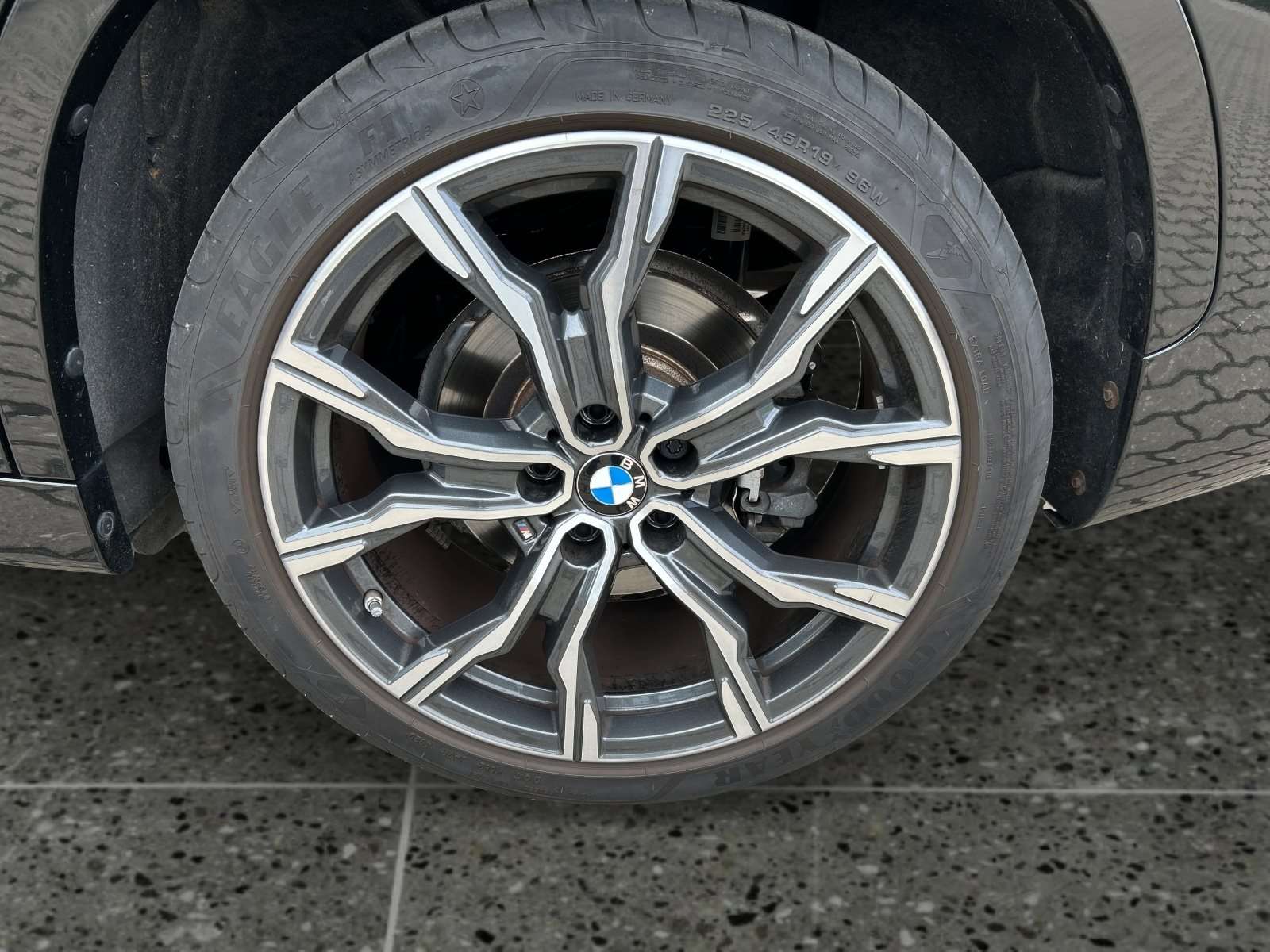 Fahrzeugbild eines BMW X1