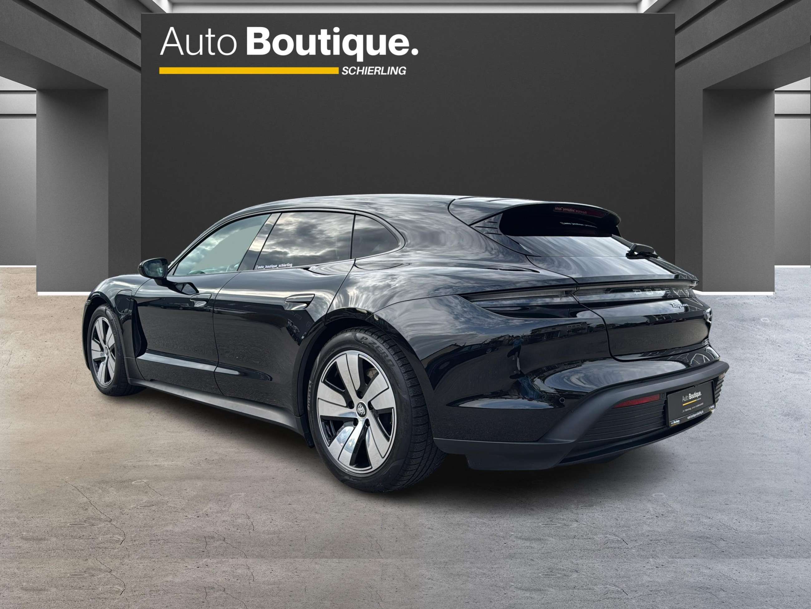 Fahrzeugbild eines Porsche Taycan