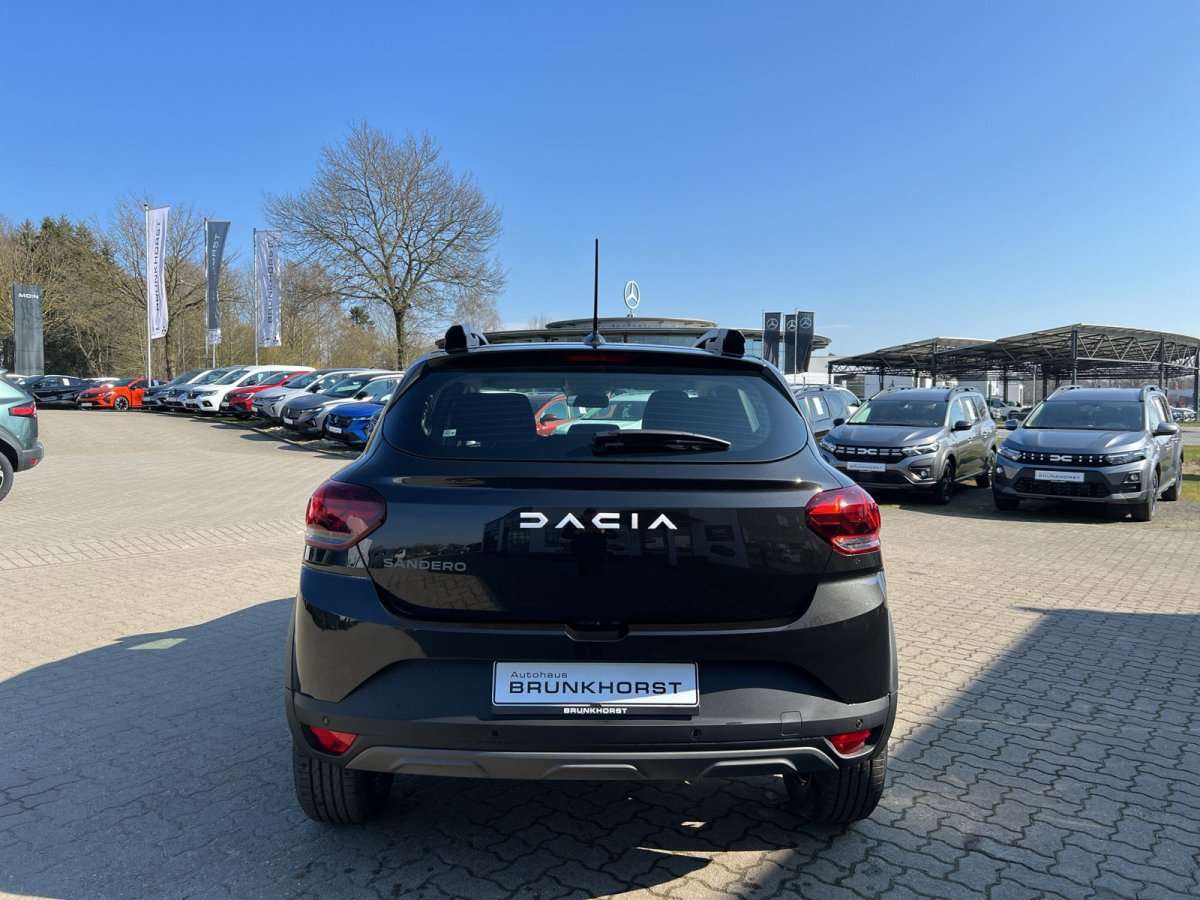 Fahrzeugbild eines Dacia Sandero