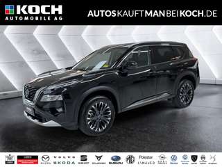 Schräge Frontansicht auf einen Nissan X-TRAIL , freigestellt