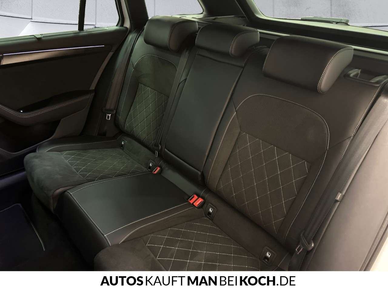 Fahrzeugbild eines Skoda Superb