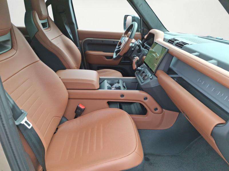 Fahrzeugbild eines Land Rover Defender