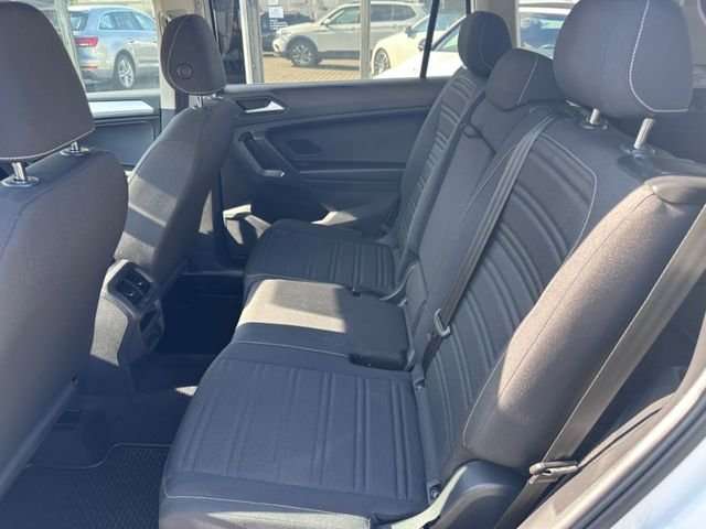 Fahrzeugbild eines Volkswagen Tiguan Allspace