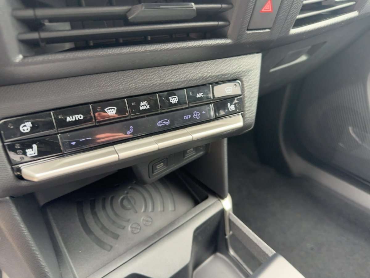 Fahrzeugbild eines Opel Frontera