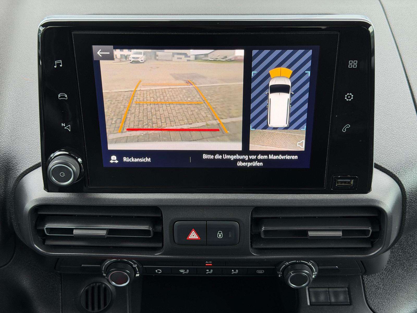 Fahrzeugbild eines Opel Combo Life