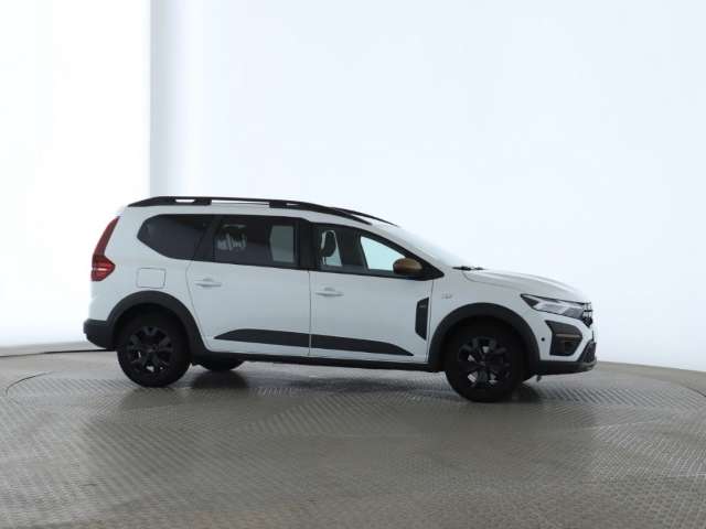 Fahrzeugbild eines Dacia Jogger