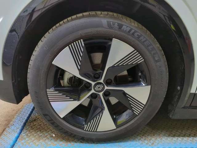 Fahrzeugbild eines Renault Megane E-TECH