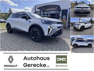 Schräge Frontansicht auf einen Renault Symbioz , freigestellt