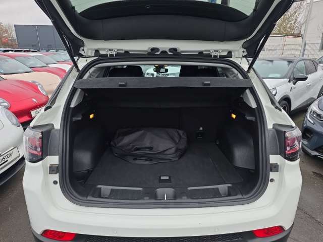 Fahrzeugbild eines Jeep Compass