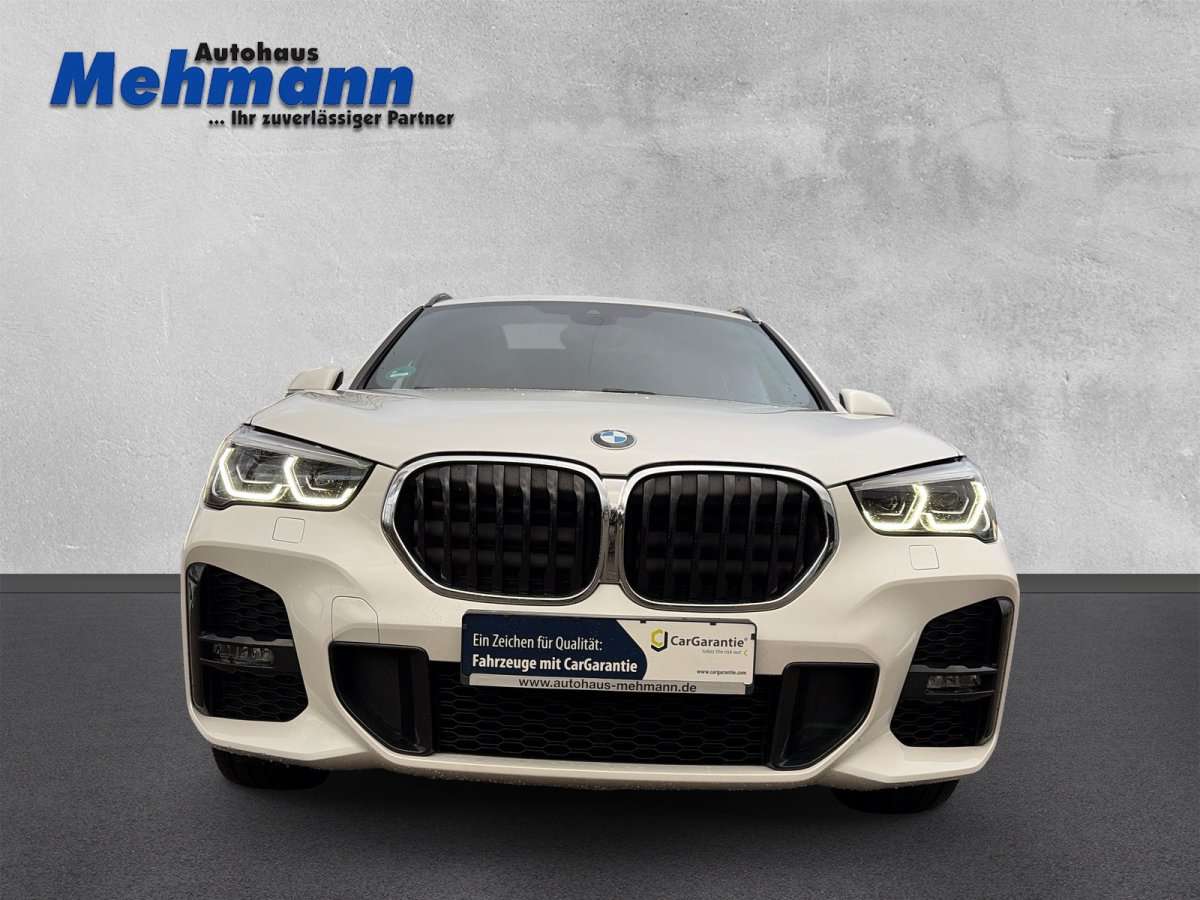 Fahrzeugbild eines BMW X1