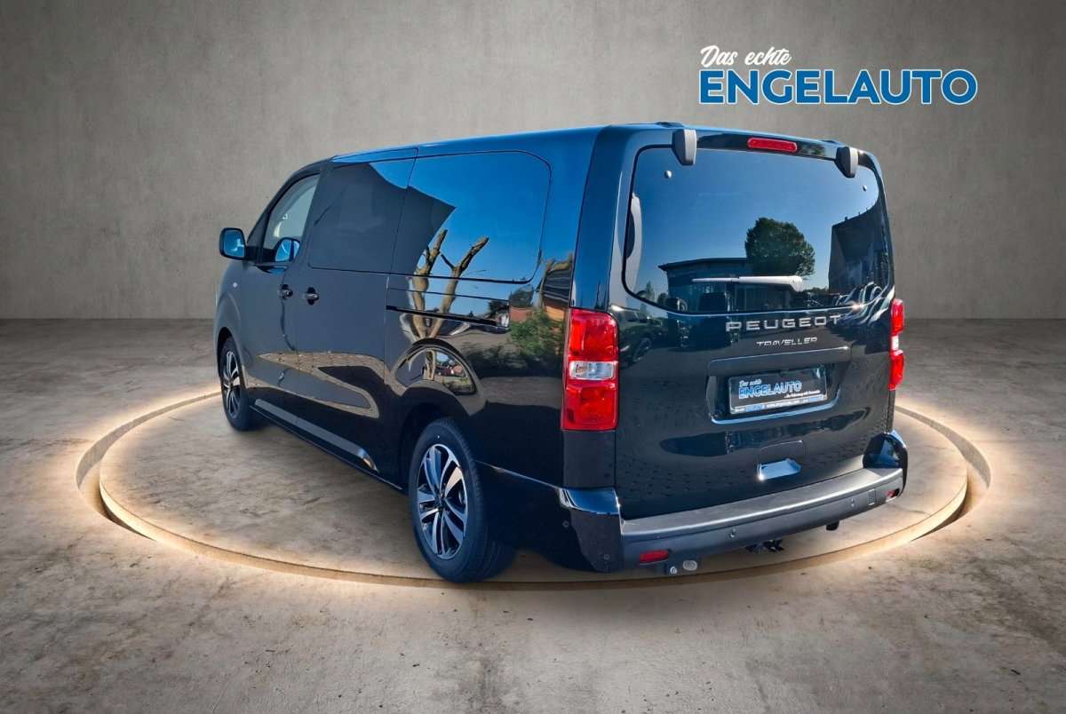 Fahrzeugbild eines Peugeot Traveller