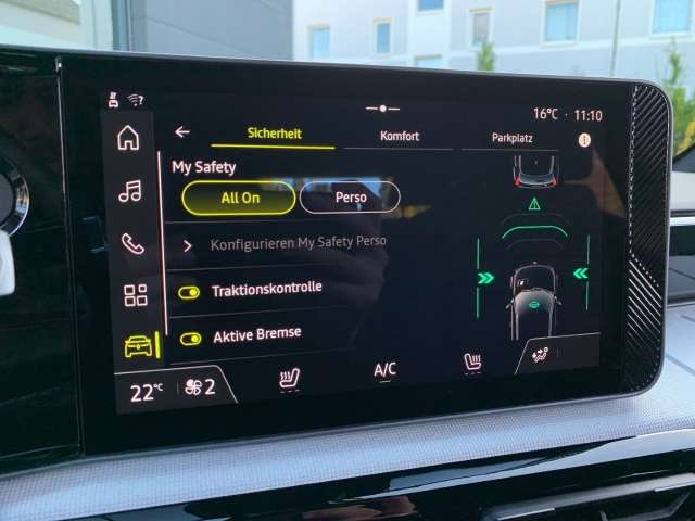 Fahrzeugbild eines Renault 5 E-TECH