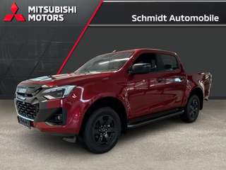 Schräge Frontansicht auf einen Isuzu D-MAX , freigestellt