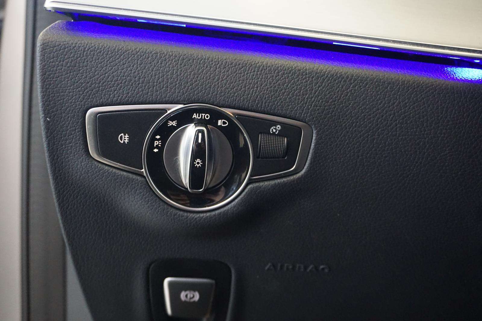 Fahrzeugbild eines Mercedes-Benz E-Klasse