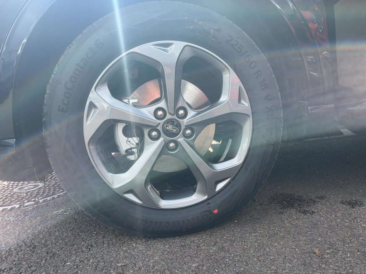 Fahrzeugbild eines Ford Kuga