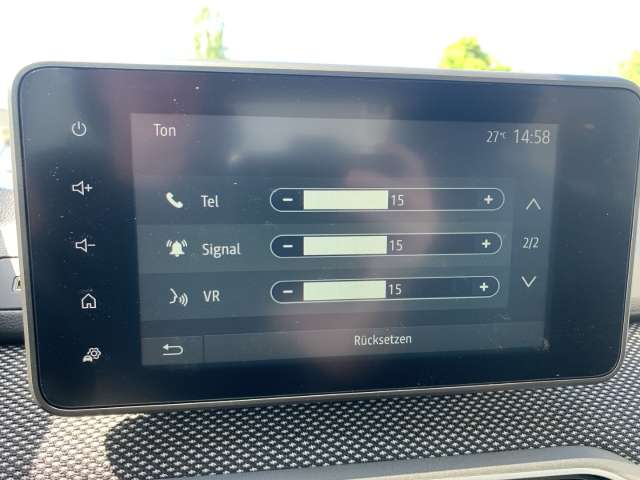 Fahrzeugbild eines Dacia Sandero