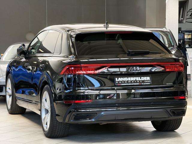 Fahrzeugbild eines Audi Q8