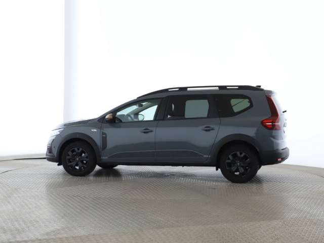 Fahrzeugbild eines Dacia Jogger