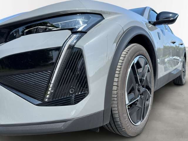 Fahrzeugbild eines Peugeot 408