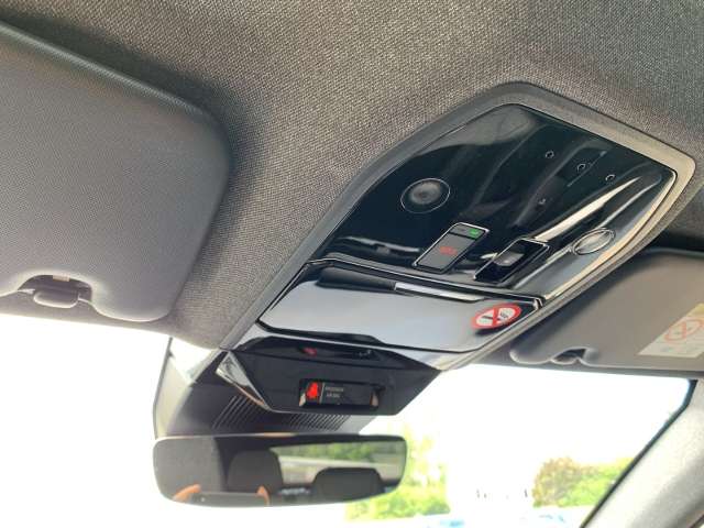 Fahrzeugbild eines Renault Rafale