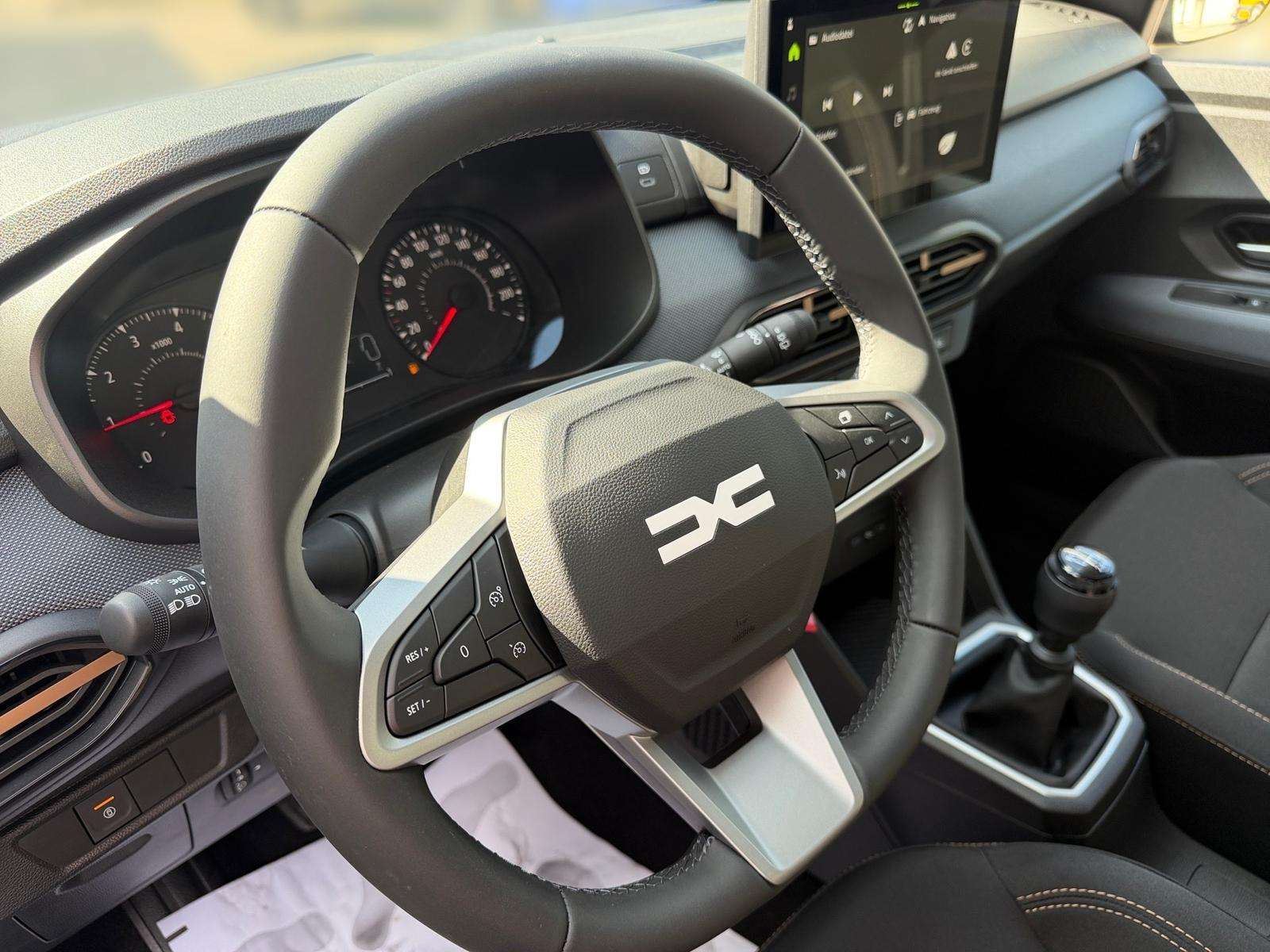 Fahrzeugbild eines Dacia Sandero