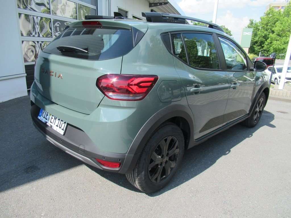 Fahrzeugbild eines Dacia Sandero