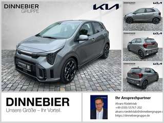 Schräge Frontansicht auf einen Kia Picanto , freigestellt