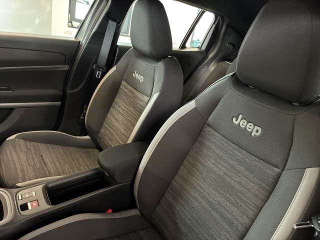 Fahrzeugbild eines Jeep Avenger