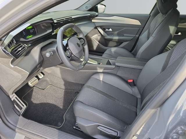 Fahrzeugbild eines Peugeot 408