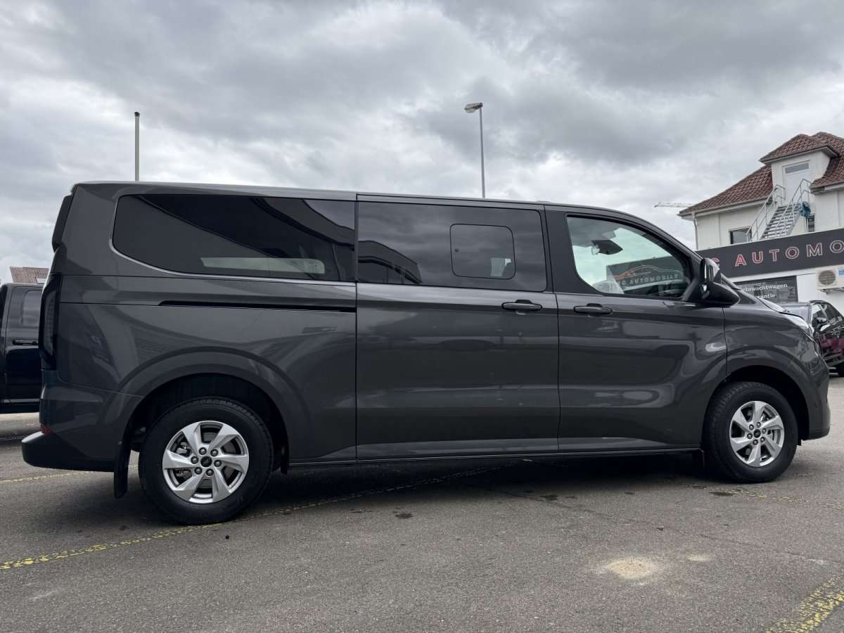 Fahrzeugbild eines Ford Tourneo Custom