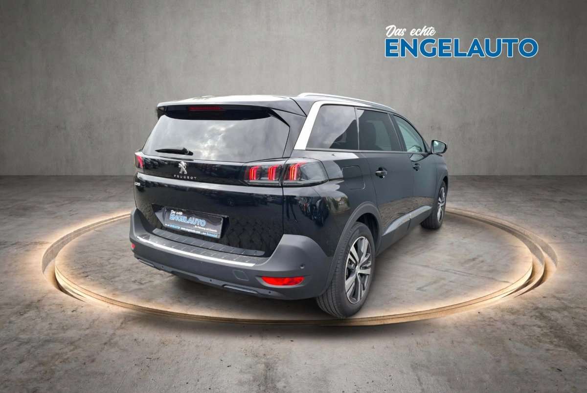 Fahrzeugbild eines Peugeot 5008