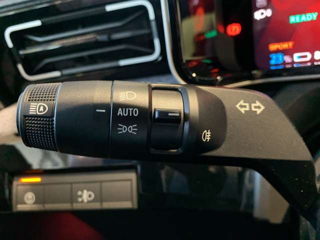 Fahrzeugbild eines Renault 5 E-TECH