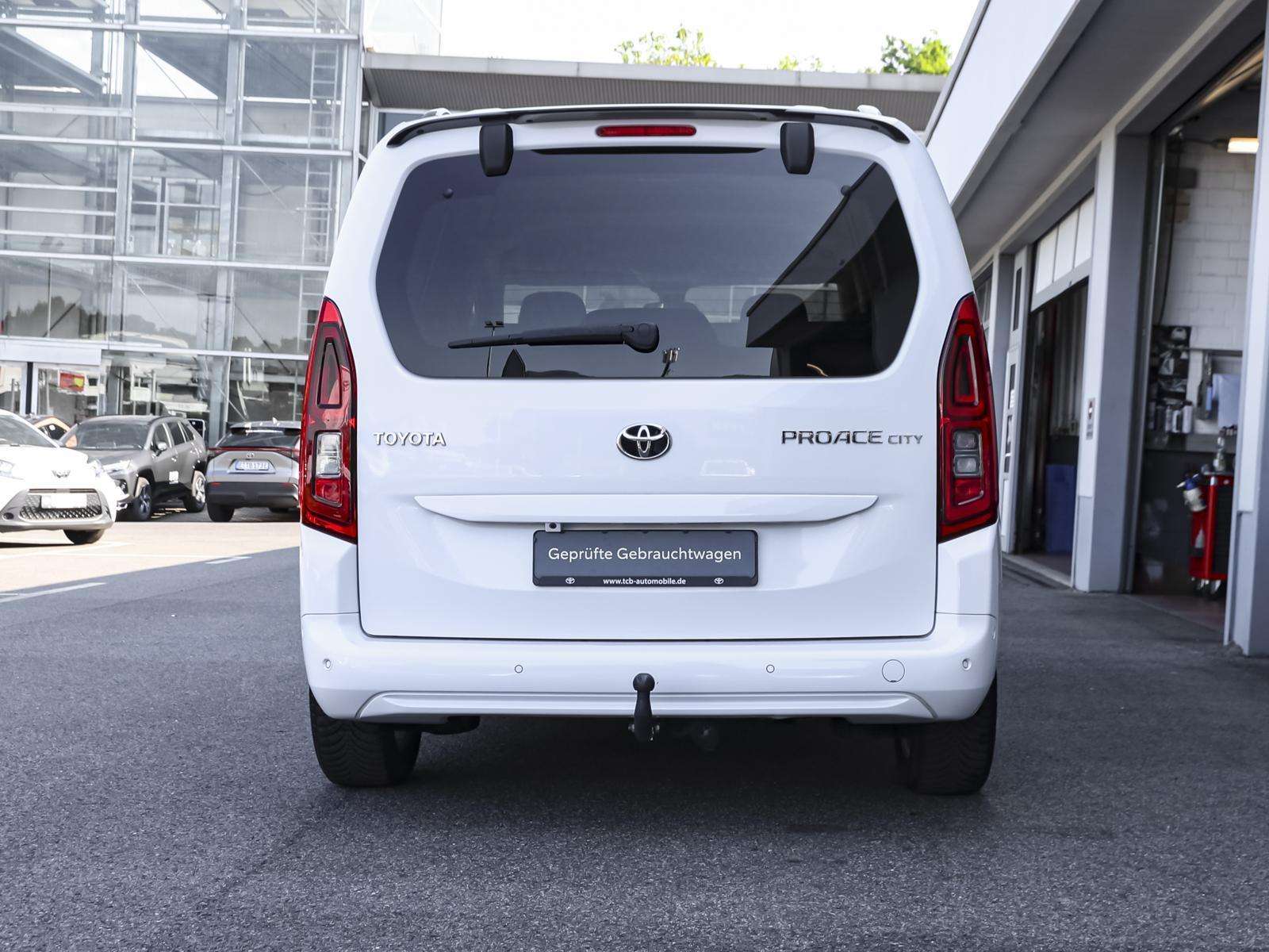 Fahrzeugbild eines Toyota Proace City