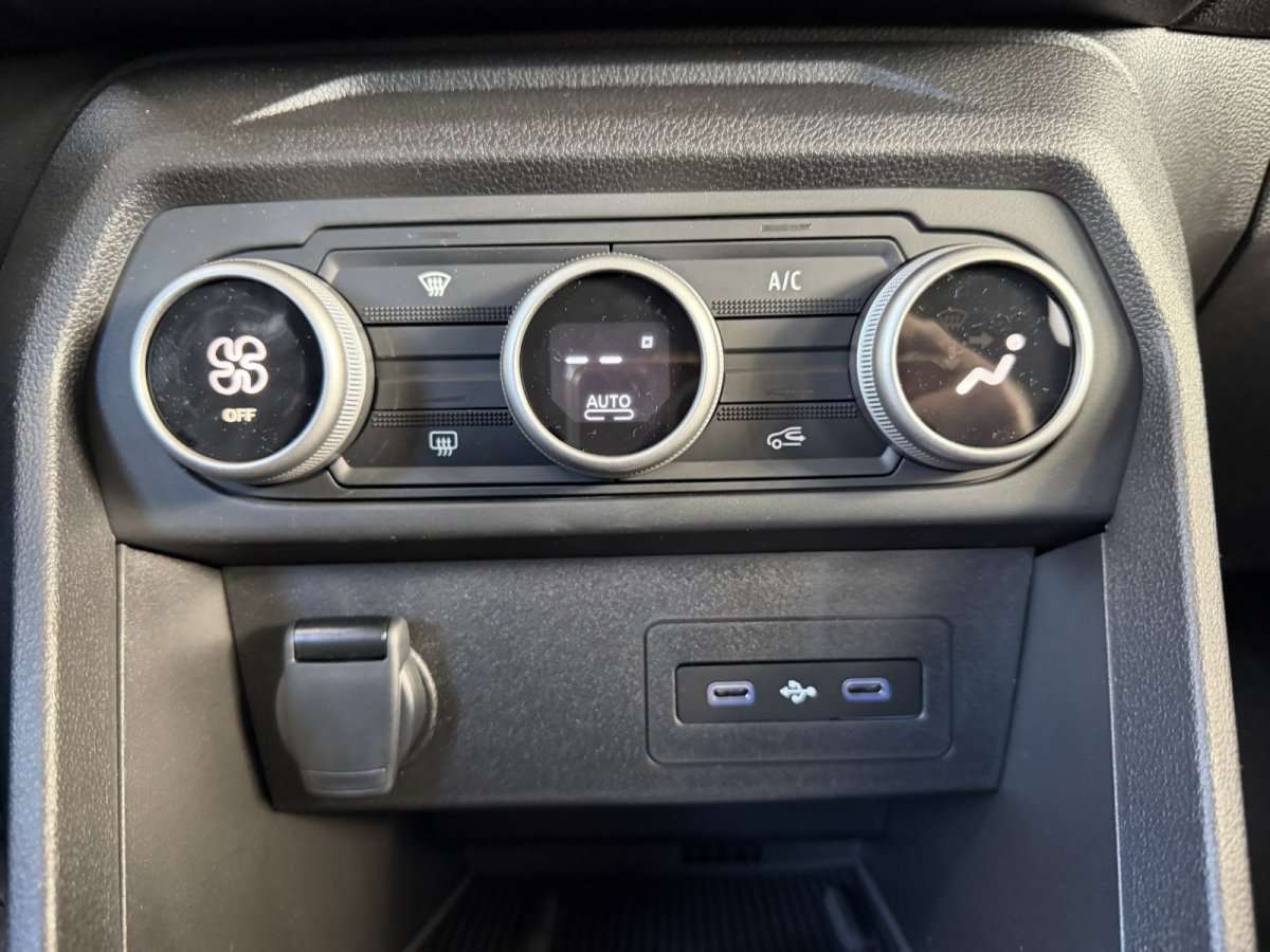 Fahrzeugbild eines Dacia Jogger