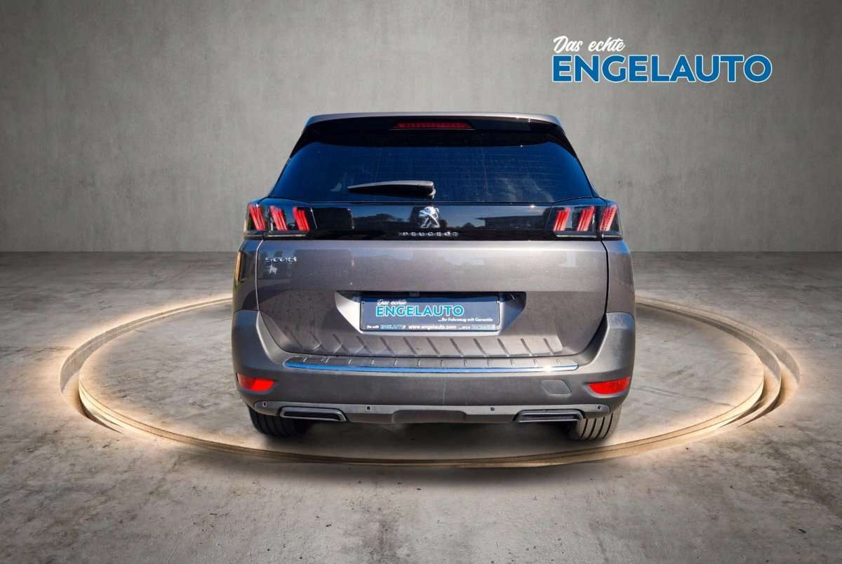 Fahrzeugbild eines Peugeot 5008