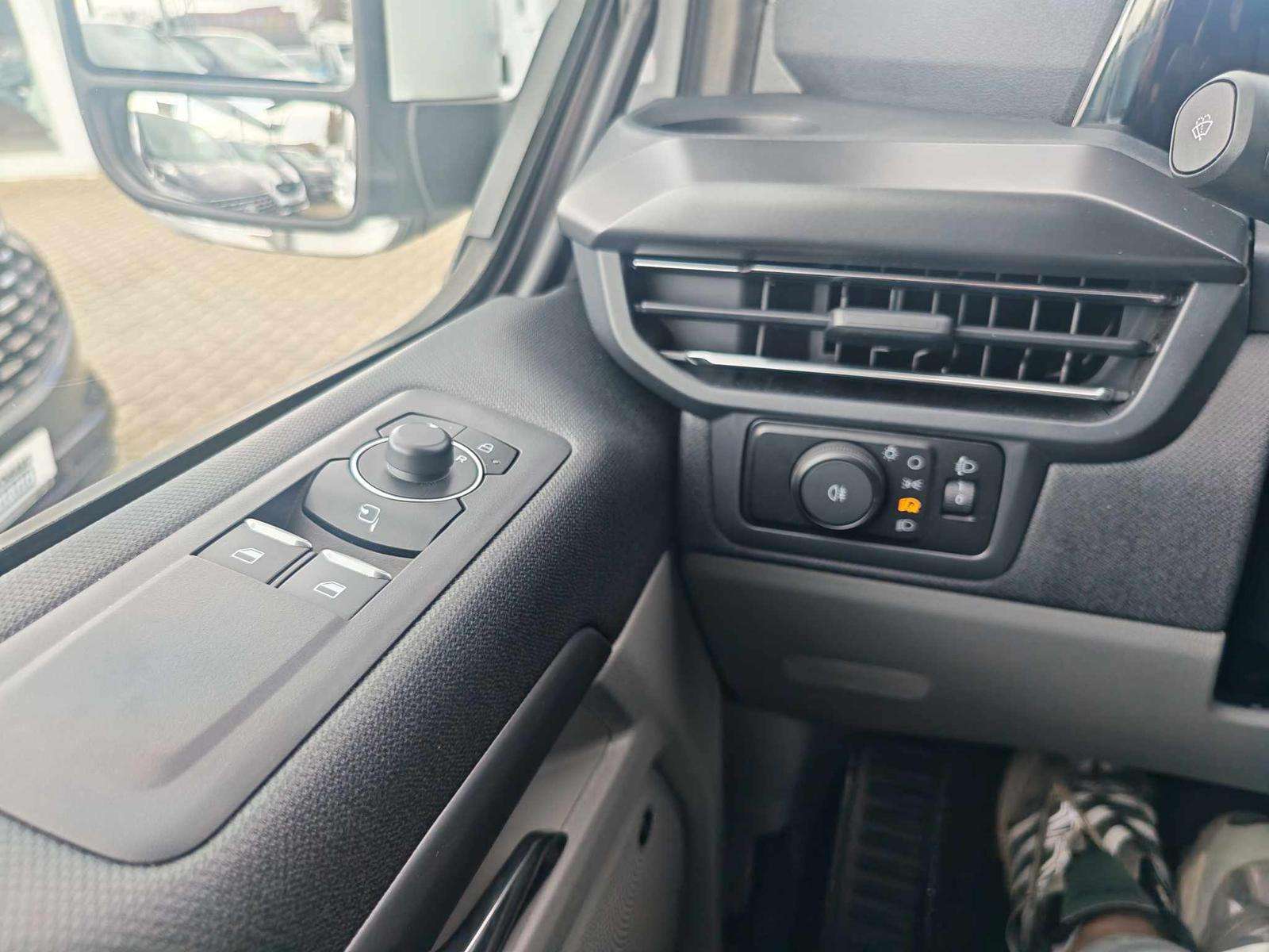 Fahrzeugbild eines Ford Tourneo Custom